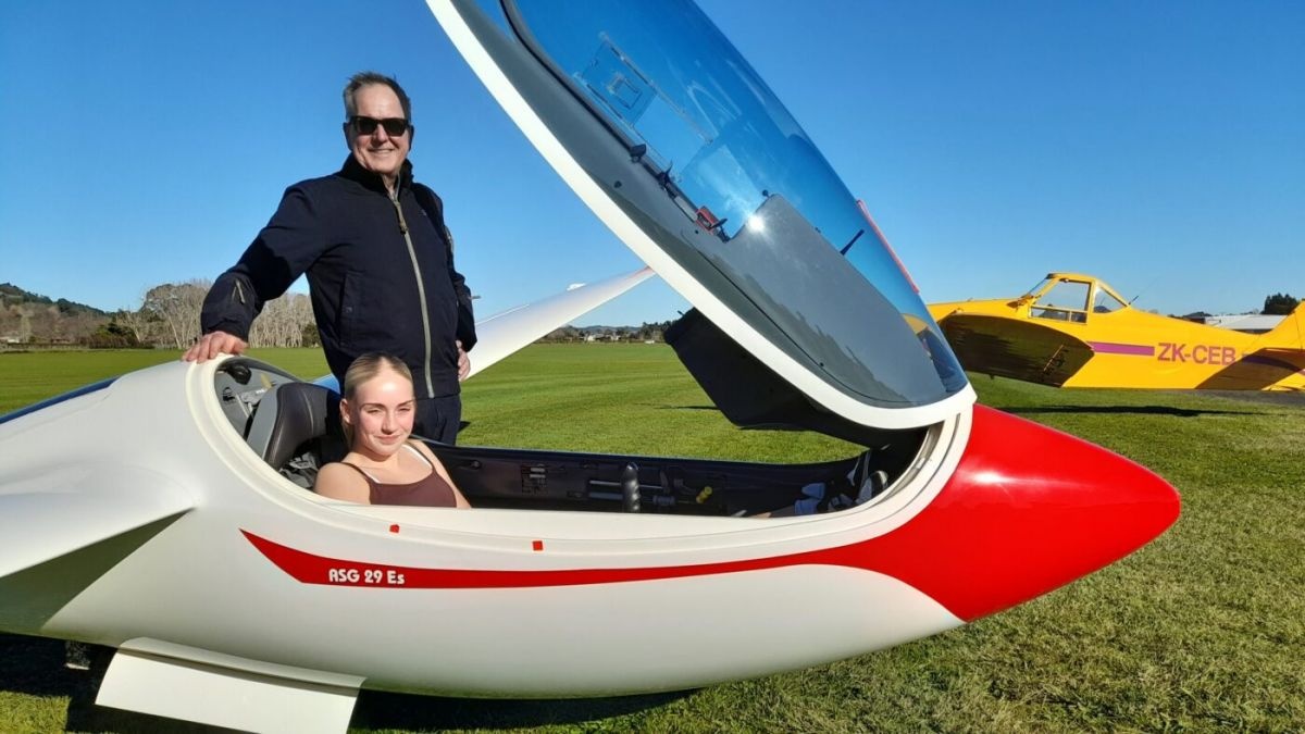 Simon Gault and daughter at the Auckland Gliding Club.    Photo: PJ Taylor, Times